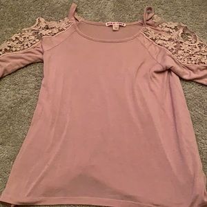 Pink cute lower sleeve shirt!